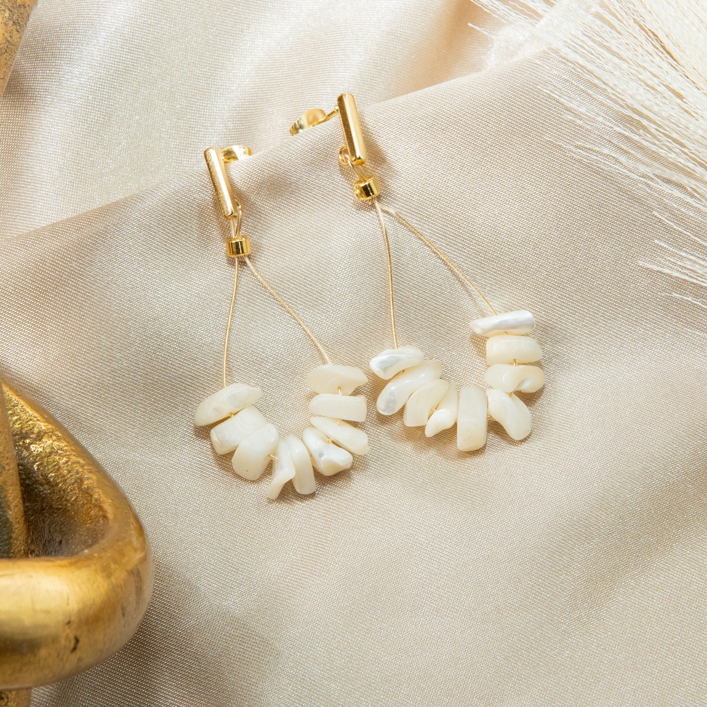 Pearl Aura Teardrop Earrings