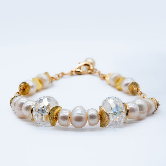 Timeless Cultured Pearl & Crystal Bracelet - Relato.Jewelry